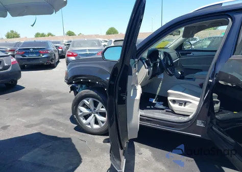 2019 Volkswagen Atlas 3.6L V6 Se из США, поврежденный, VIN 1V2DR2CA6KC573282